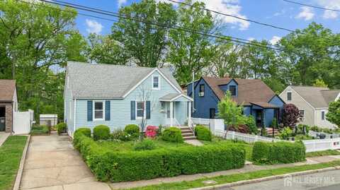 104 Bucknell Avenue, Woodbridge, NJ 07095