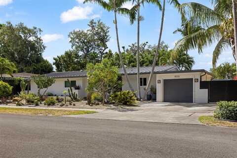 950 NE 88th St, Miami, FL 33138