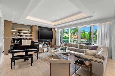 4701 N Meridian Ave, Miami Beach, FL 33140
