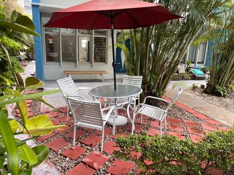 9455 Bay Harbor Ter, Bay Harbor Islands, FL 33154