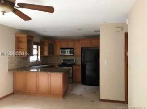 17962 NW 68th Ave, Hialeah, FL 33015