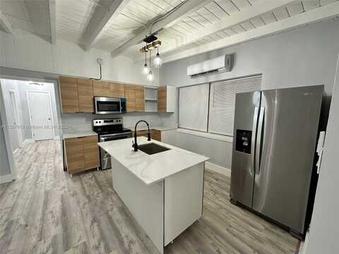 5 Blue Runner St, Key Largo, FL 33037