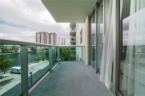 19390 Collins Ave, Sunny Isles Beach, FL 33160