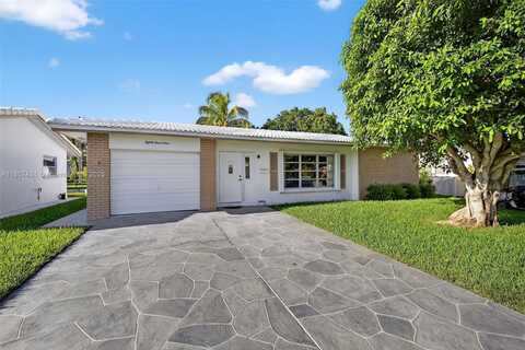 8101 NW 59th Pl, Tamarac, FL 33321