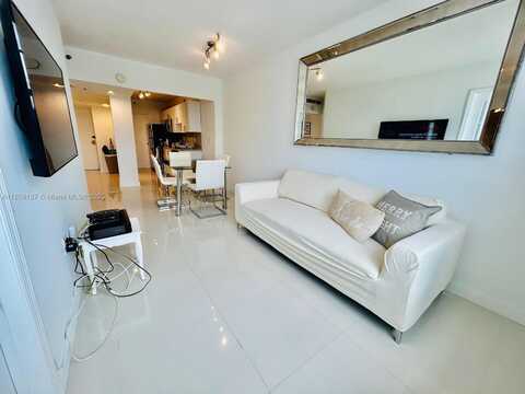 100 Lincoln Rd, Miami Beach, FL 33139