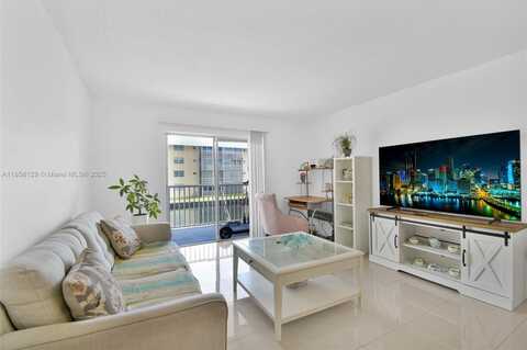 3527 NE 168th St, North Miami Beach, FL 33160