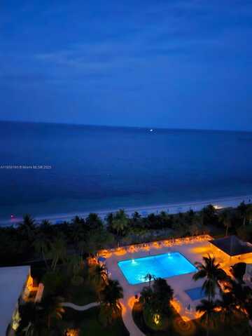 881 Ocean Dr, Key Biscayne, FL 33149