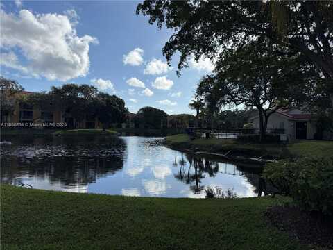 3892 Coral Tree Cir, Coconut Creek, FL 33073