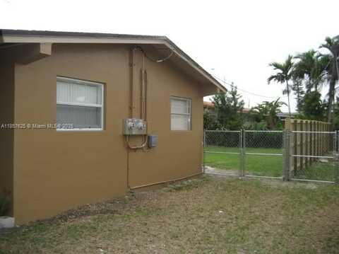 9617 SW 36th St, Miami, FL 33165