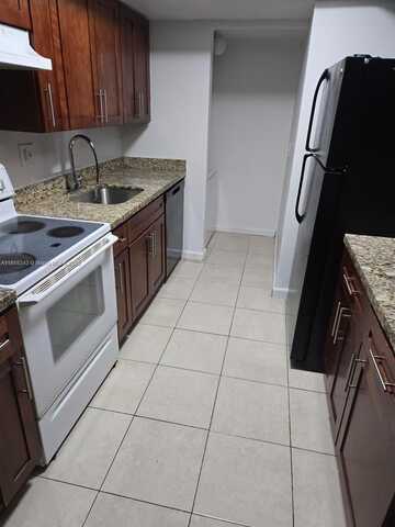 5802 NW 21st St, Lauderhill, FL 33313