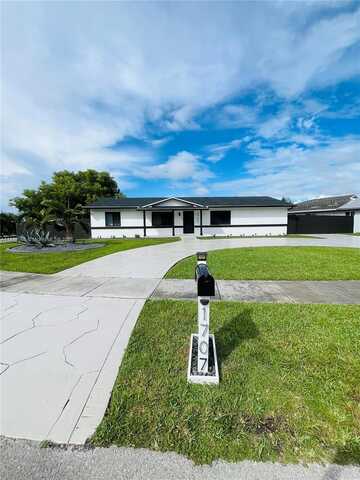 1707 S Curlew Ln, Homestead, FL 33035