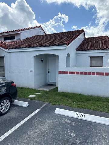 1901 San Remo Cir, Homestead, FL 33035