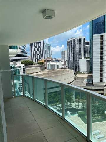 31 SE 5th St, Miami, FL 33131