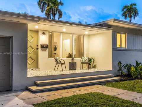 1371 NE 115th St, Miami, FL 33161