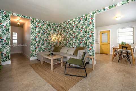 320 NE 55th Ter, Miami, FL 33137