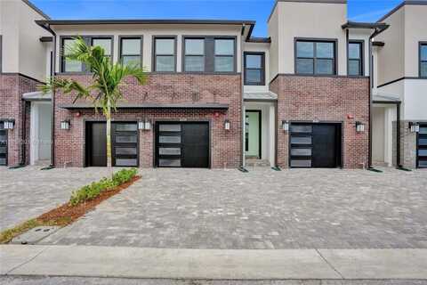 767 NW 82nd ter, Plantation, FL 33324