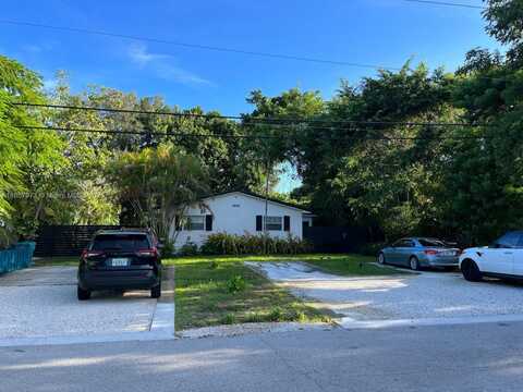 1002 NE 119th St, Biscayne Park, FL 33161