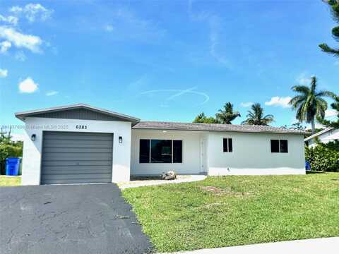 6285 NW 23rd St, Margate, FL 33063