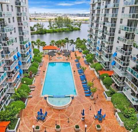 5085 NW 7th St, Miami, FL 33126