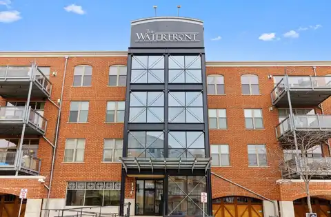 130 S Water St, Milwaukee, WI 53204