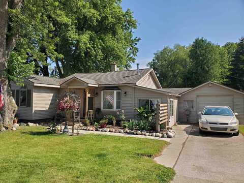 7276 Oak, Lexington, MI 48450