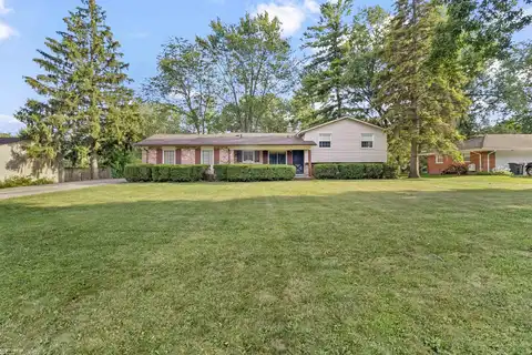 376 E Lovell, Troy, MI 48085