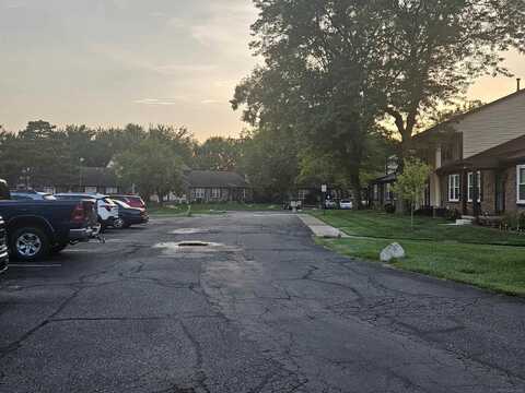 35279 Bristlecone, Clinton Township, MI 48035