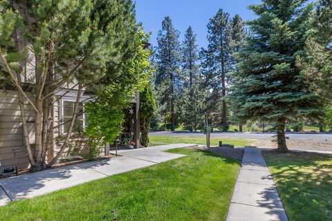 1941 NW Monterey Pines Drive, Bend, OR 97703