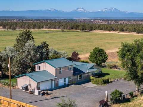 3779 SW Park Lane, Culver, OR 97734