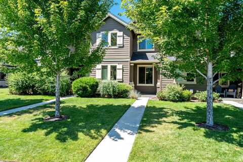 3343 SW 28th Street, Redmond, OR 97756