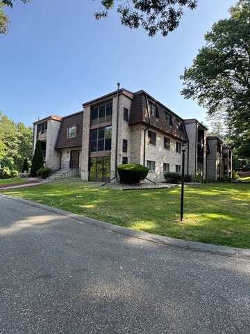 6 Greenbriar Drive, North Reading, MA 01864