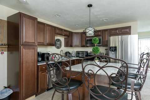 39 Sigel St, Worcester, MA 01610