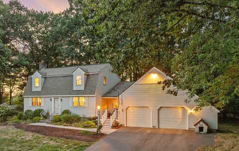 9 Autumn Ln, Chelmsford, MA 01824