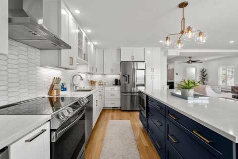 191 Court Rd, Winthrop, MA 02152