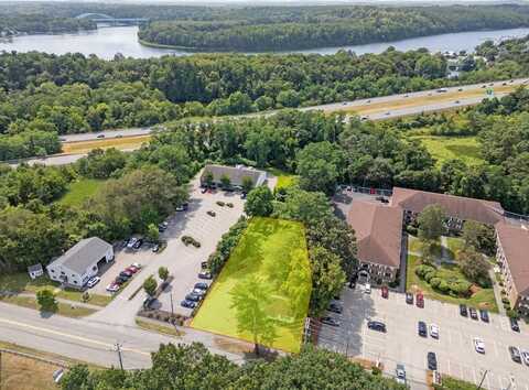 47 Macy St, Amesbury, MA 01913