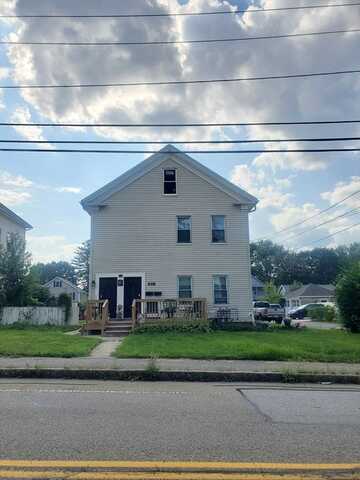 408 School Street, Webster, MA 01570