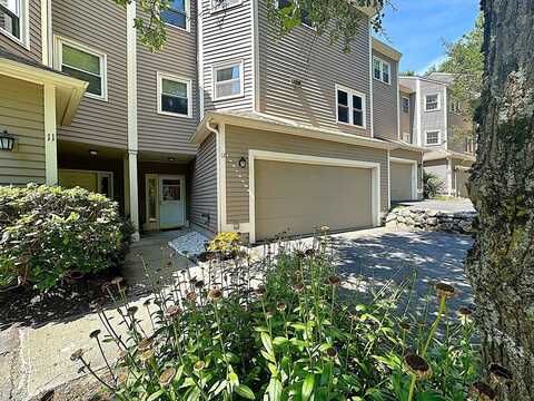 168 Upton St, Grafton, MA 01519