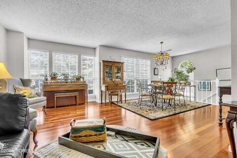 89 Chambord Court, Hamilton, NJ 08619