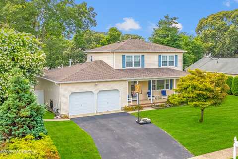 88 Circle Drive, Toms River, NJ 08753