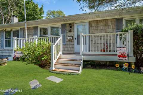 16 Tilton Avenue, Toms River, NJ 08757