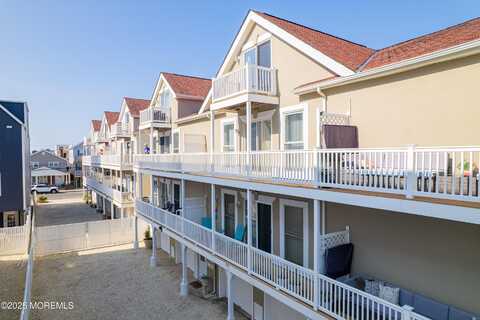 33 Sumner Avenue, Seaside Heights, NJ 08751