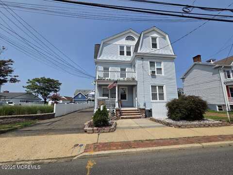 123 First Street, Keyport, NJ 07735