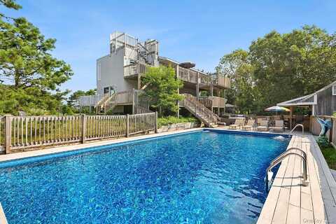 76 Blackwatch Court, Southampton, NY 11968