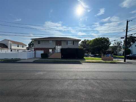 138 Lincoln Road, Franklin Square, NY 11010