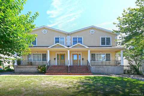 16 Inwood Road, Port Washington, NY 11050