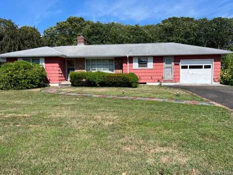 455 Sayville Boulevard, Sayville, NY 11782