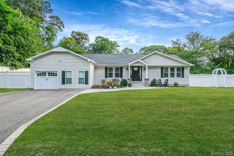 4 Saint Marks Place, Stony Brook, NY 11790
