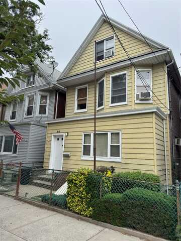 5441 71st Street, Maspeth, NY 11378