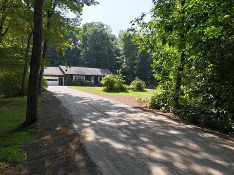 171 Upper Street, Turner, ME 04282