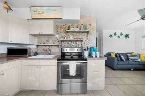 83 7th, BONITA SPRINGS, FL 34134